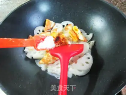 Make Fried eggs, fried fruit step 7