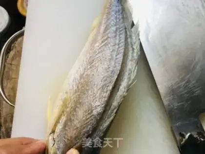 Make Fresh yellow fish step 1