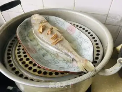 Make Fresh yellow fish step 2