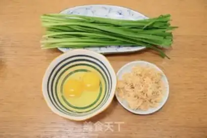 Make Tasty Quickie Eggs and Shrimp step 2