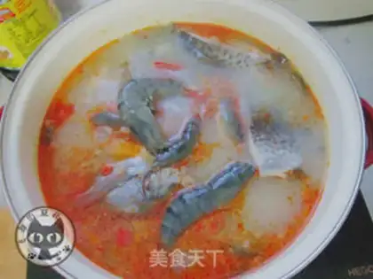 Make A greasy seafood soup step 5