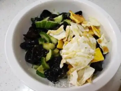 Make Eggs and cucumbers step 11