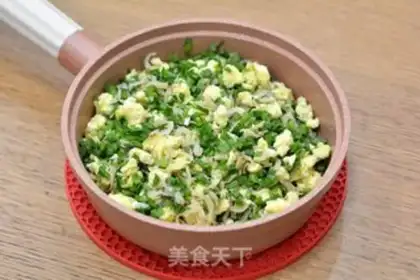 Make Tasty Quickie Eggs and Shrimp step 5