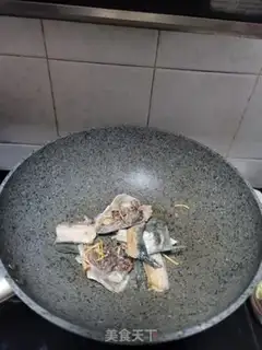 Make Fish-bone papaya tofu soup step 3