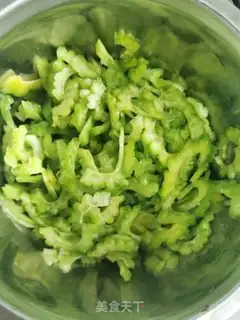 Make A cold, bitter melon step 0