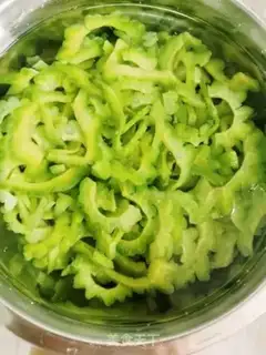 Make A cold, bitter melon step 2