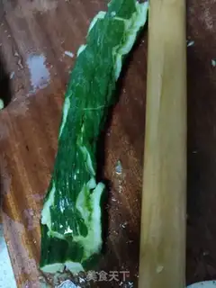 Make A cucumber with a cold stick step 0