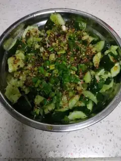 Make A cucumber with a cold stick step 1