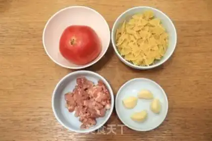 Make Tomato sauce, butterflies step 0