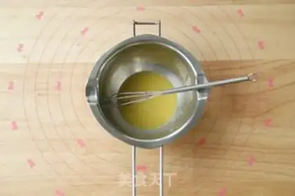 Make pineapple bean salsa mooncake step 14