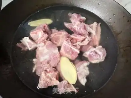 Make Pork soup step 1