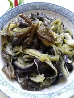 Make Pyramid garlic and mashed eggplant step 2
