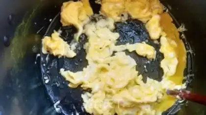 Make Tomato egg noodles step 3
