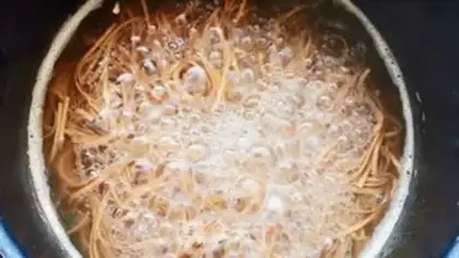 Make Tomato egg noodles step 9