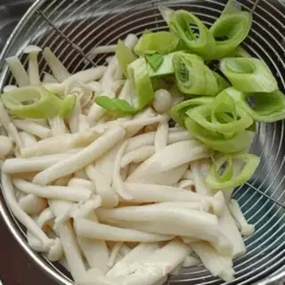 Make Red-fried kettle and sea mushrooms step 5