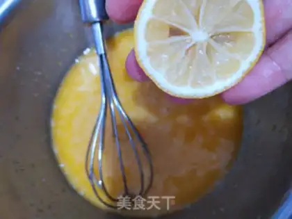 Make Souffle egg rolls step 2