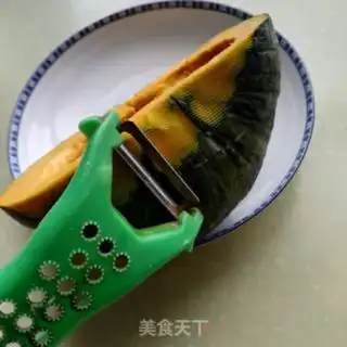 Make Pumpkin guacamole step 1
