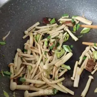 Make Red-fried kettle and sea mushrooms step 14