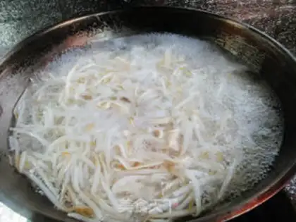 Make A thousand sprouts of silk beans step 1