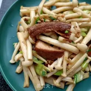 Make Red-fried kettle and sea mushrooms step 15