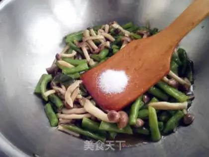 Make Soybeans burning sea mushrooms step 6