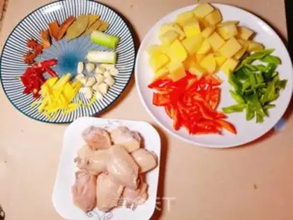 Make Slutty chicken wings and potatoes step 1