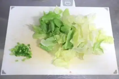 Make Quick-mouthed tofu salad step 1
