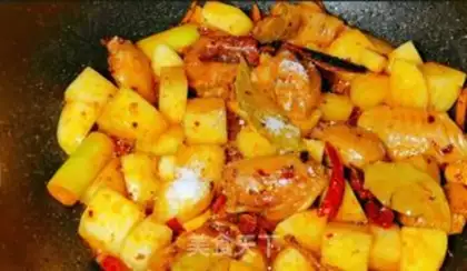 Make Slutty chicken wings and potatoes step 8