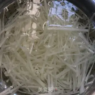 Make Onion fried potatoes step 3