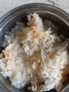 Make Silver ear dehydrated soup step 0