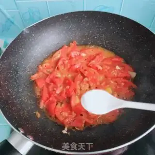 Make Fried omelet noodles step 6