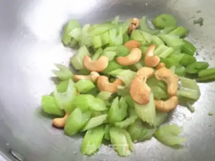 Make Celery cashew step 4