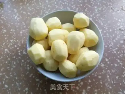Make Steakbone stew of potatoes step 1