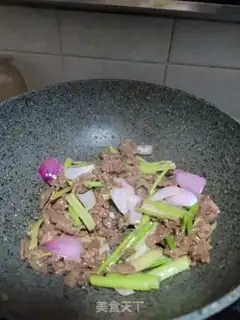 Make Cream onions for lamb step 12