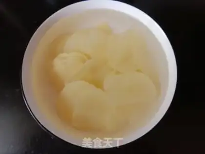 Make Frozen potatoes step 1