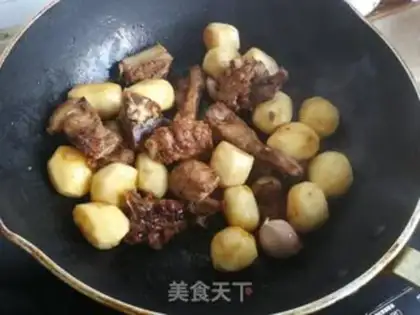 Make Steakbone stew of potatoes step 3