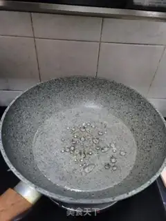 Make Garlic oatmeal step 1