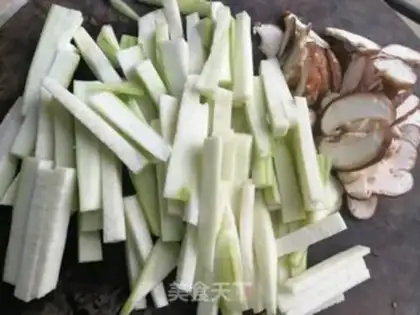 Make Soup for mushrooms and smelts step 2