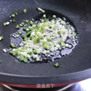 Make Garlic cuisine step 3