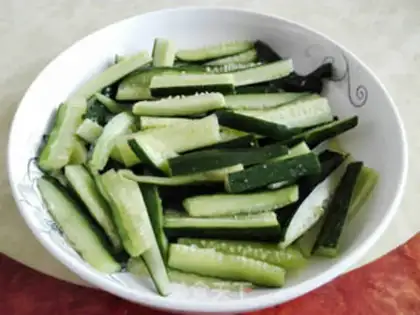 Make cucumber slurry step 1