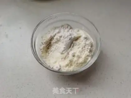 Make An angel cocoa cream roll step 1