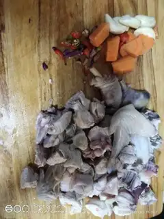 Make Rotten mushrooms and chicken step 0