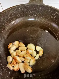 Make Garlic black pepper chicken meat step 2