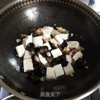 Make Soup with molasses and bean step 1