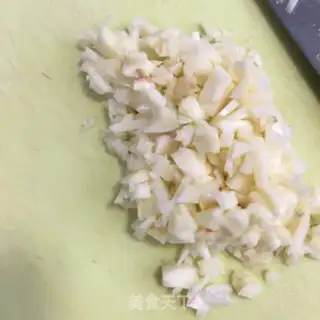 Make Garlic gravy step 1
