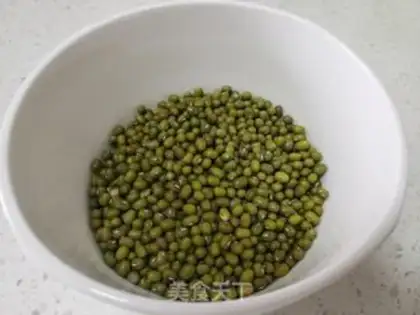 Make Green bean soup step 0