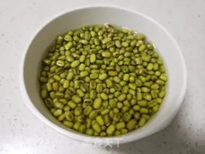 Make Green bean soup step 1
