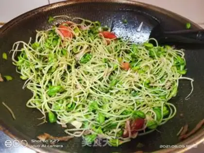 Make Ham and black bean sprouts step 4