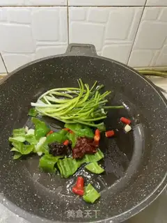 Make Chicken wings, potatoes step 5