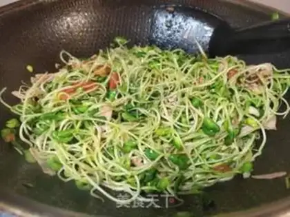 Make Ham and black bean sprouts step 5